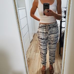 Like New- Dynamite Jogger Pants - Size S